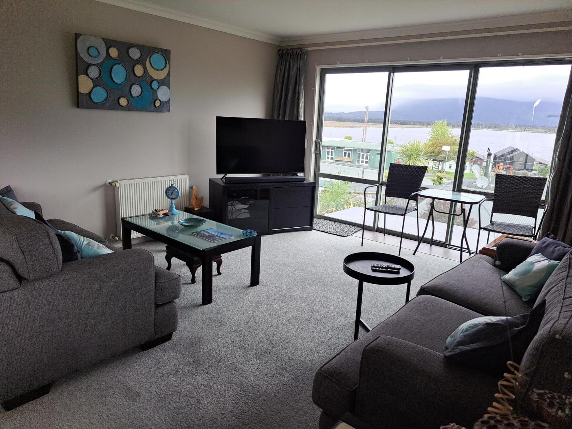 Hotel Lake Brunner Greymouth Bagian luar foto