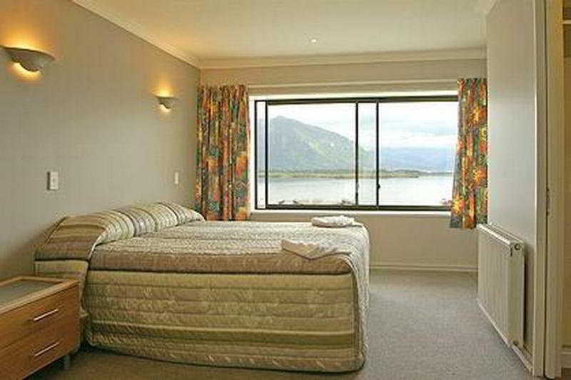 Hotel Lake Brunner Greymouth Bagian luar foto